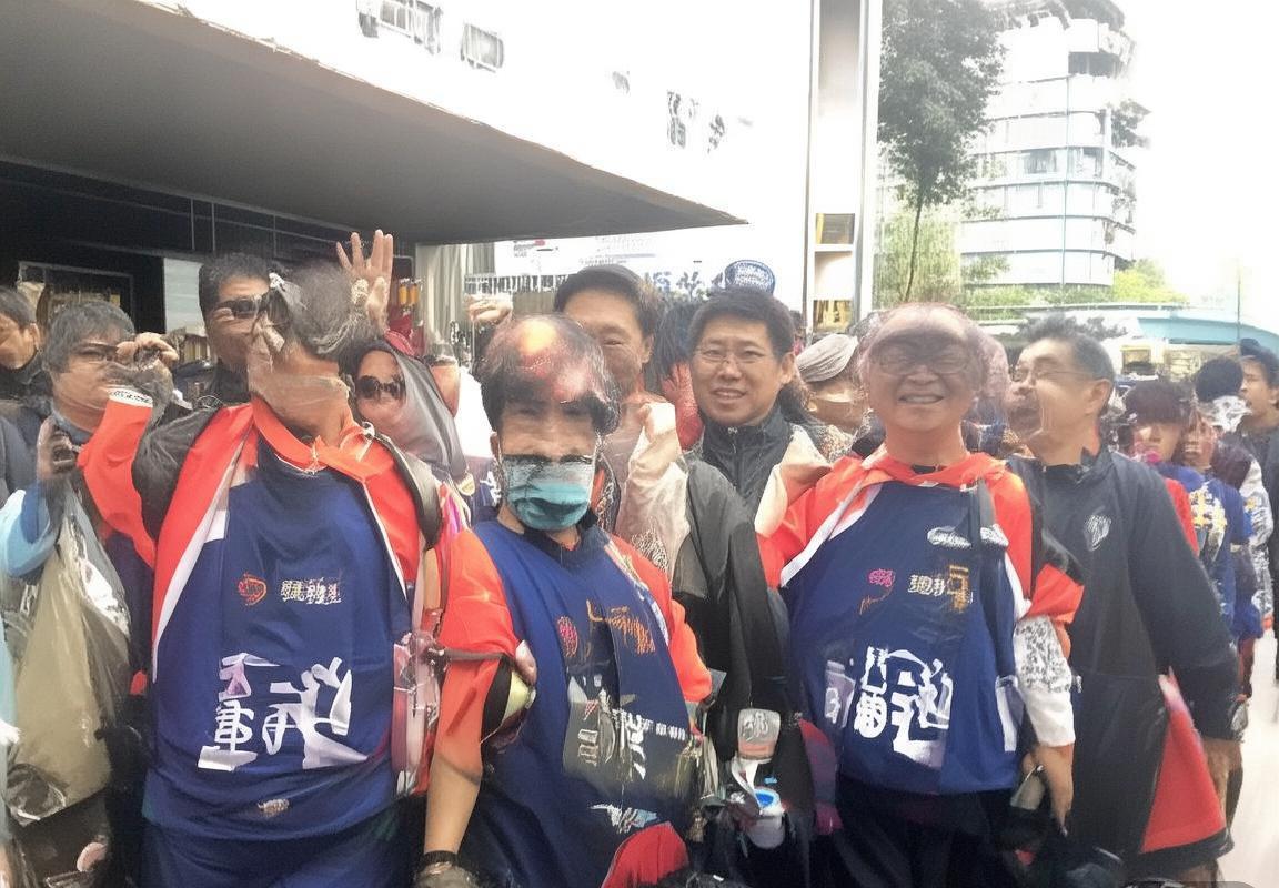 火箭队2018季前赛：快攻三分战术解析及亮点盘点